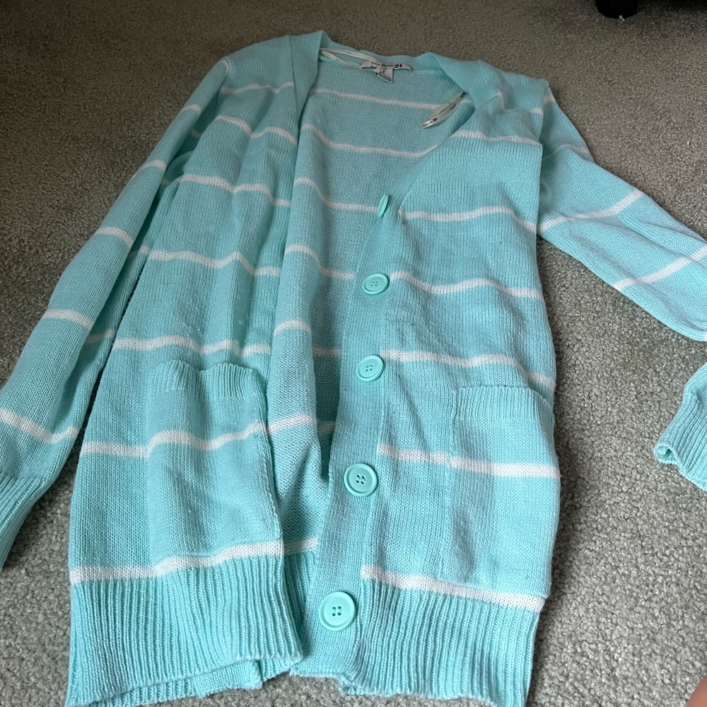 Cardigan sweater